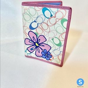 **SOLD** Coach Daisy Passport Holder